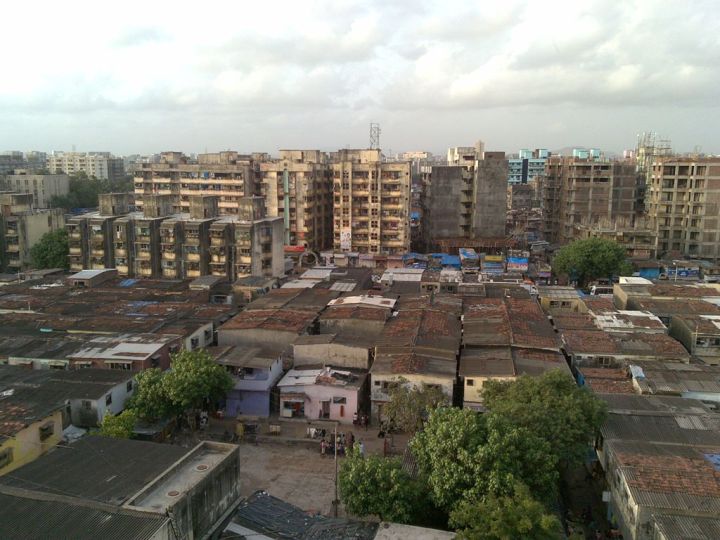 A part of the rehabilitation project... the next phases never took off... A contentious debate when it concerns Dharavi. There are always plans and more plans, but action? © Mark Hillary (Creative Commons)